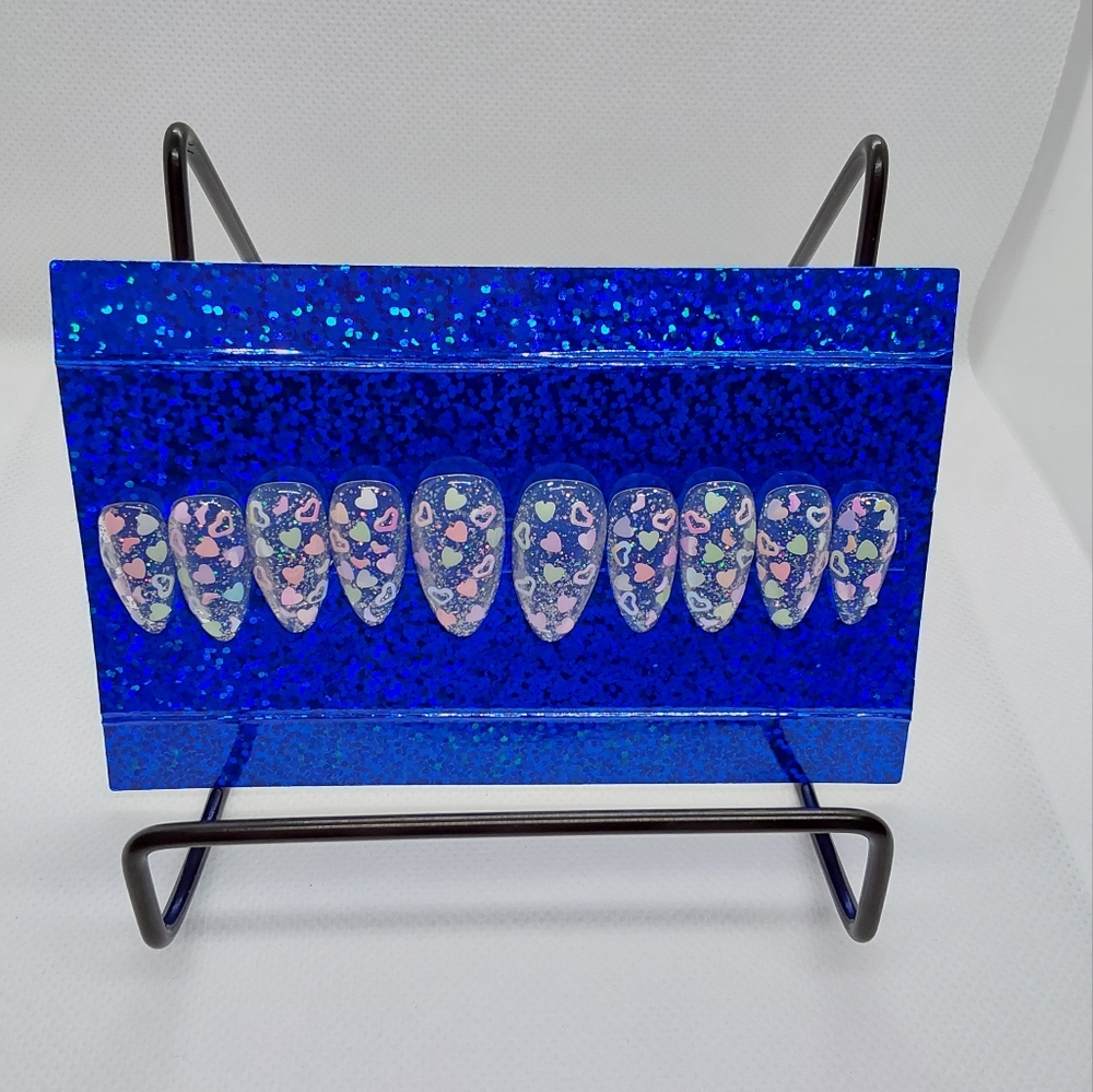 HAND PAINTED PRESS ON NAILS, MEDIUM ALMOND, 24 NAILS - Picture 2 of 5